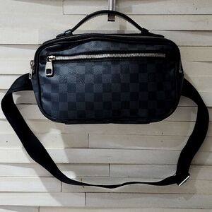 Louis Vuitton Pre-Owned 2015 Damier Graphite Ambler belt bag